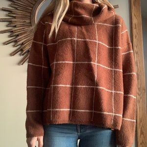 Limiere Cowl Neck Sweater, Size S